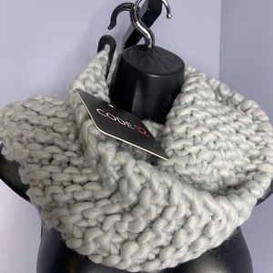 Boutique Accessories - NEW Knit Gray Scarf Boutique Accessories - NEW Knit Gray Scarf